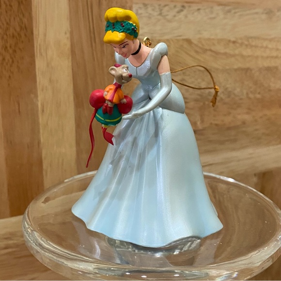 Vintage Disney Cinderella Grolier First Issue Christmas Ornament - Picture 8 of 15